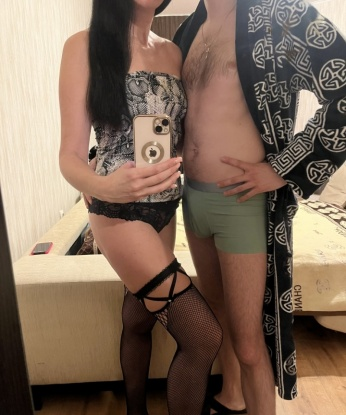 Живу в Москве, столице возможностей и страсти. 👠✨ У меня есть все для того, чтобы сделать нашу встречу незабываемой. Умение слушать, понимать и удовлетворять твои самые сокровенные желания – вот что я могу предложить. 🔥🔞 Захочешь узнать больше обо мне – посмотри мои отзывы и фото на моей странице. Вместе мы погрузимся в мир наслаждения и релаксации. Не упускай возможность испытать горячие ощущения со мной! 😉💋💦 Жду звонка от тебя уже сейчас. Таня
