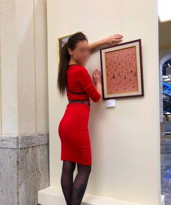 У меня обширный набор услуг, которые помогут тебе расслабиться и насладиться каждой минутой в моей компании. 💋
Студентка днем, шалунья ночью! Моя креативность и страстность позволяют мне создавать для тебя магическую атмосферу и удовлетворить все твои сексуальные фантазии. 🔥 Со мной ты сможешь расслабиться и забыть о всех заботах. Я умею быть внимательной и нежной, но также могу быть строгой и игривой – выбор за тобой, мой милый 😉.
Не веришь? Посмотри на мои фото и оцени, насколько я сексуальна и соблазнительна 😍 Регулярно получаю отличные отзывы от своих клиентов и всегда нахожусь в поиске новых приключений. Хочешь стать одним из них? 💫
Вместе мы сможем испытать удовольствие и незабываемые эмоции. Я идеальный выбор для тех, кто ценит качество и индивидуальный подход. Сделай шаг в мою страстную реальность – и ты не пожалеешь! ✨ Александра